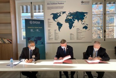 FAPESP, Instituto Pasteur e USP firmam convênio inovador de apoio à pesquisa