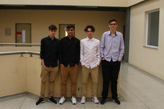 Alunos de Etec criam software para surdos em aulas online