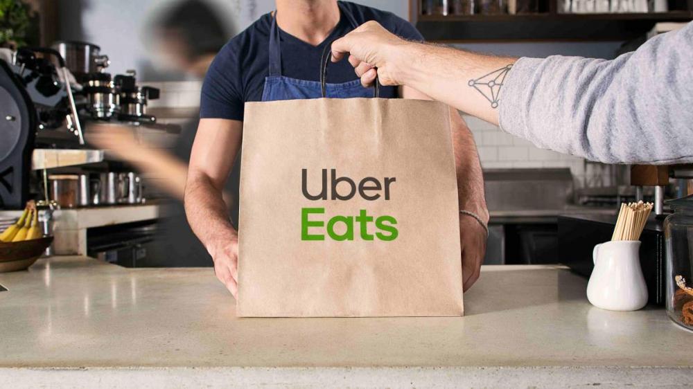 Uber Eats lança envio de flores e compartilhamento do status do pedido