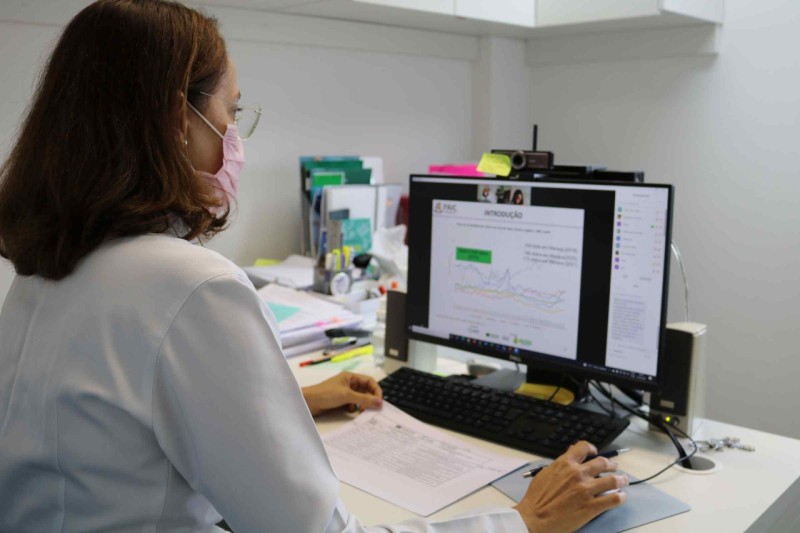 Na FCecon, bolsistas apresentam resultados parciais de pesquisas ligadas à Oncologia