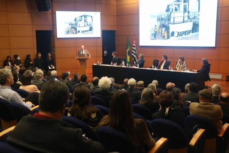 FAPESP celebra 60 anos com anúncio de novos investimentos
