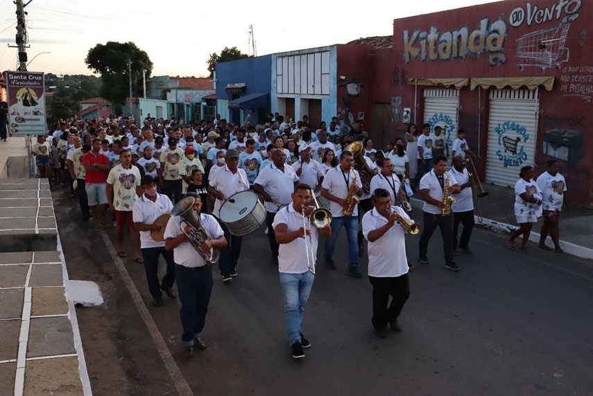 Alvorada e café da manhã marcam a abertura dos festejos de São Pedro do Piauí.