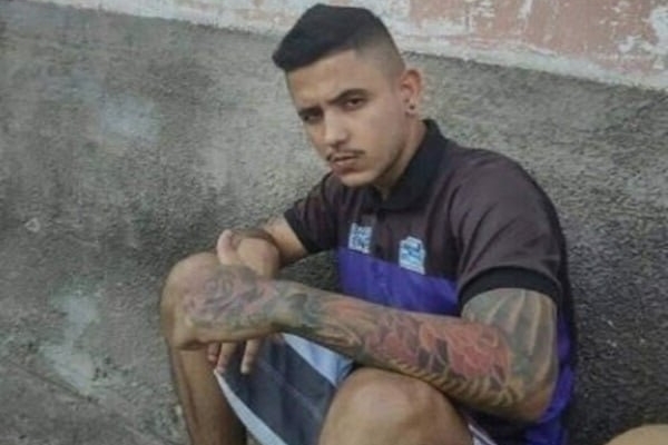 TERESINA | Jovem é morto a tiros na frente da casa da mãe