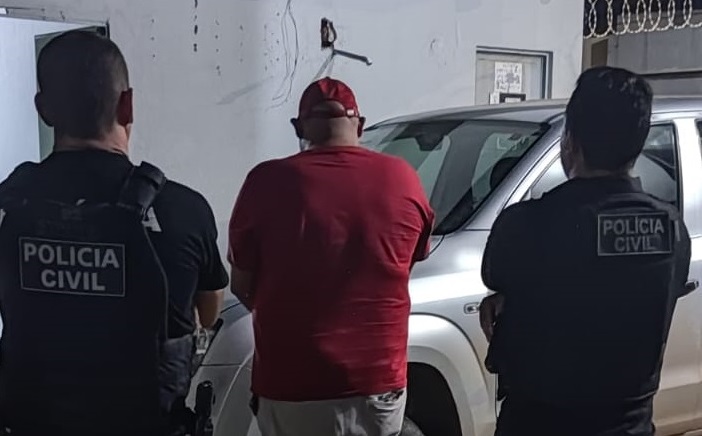 Policiais Civis realizam prisão em flagrante e apreendem arma durante blitz