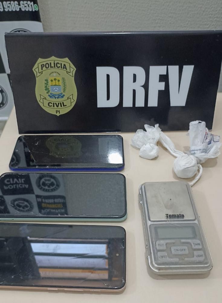Polícia Civil prende dois homens em flagrante por tráfico de drogas na zona norte de Teresina