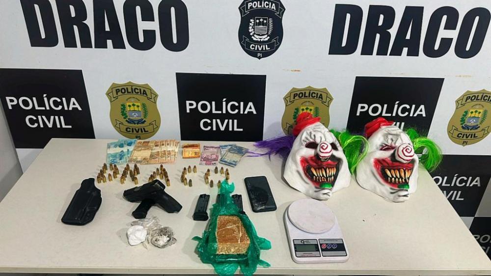 Criminosos são presos pelo Draco com máscaras de palhaço e arma de policial é recuperada em Teresina