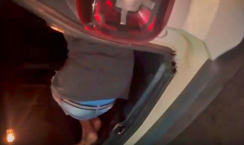 Homem é preso por suspeita de agredir mulher e tira cochilo dentro de viatura em Teresina