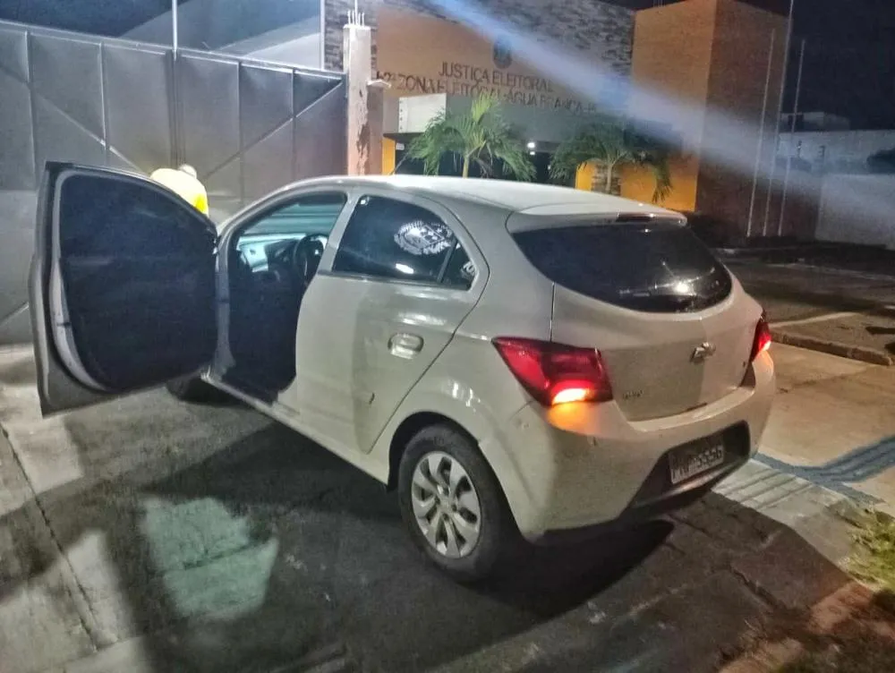 Empresária do ramo de joias sofre sequestro relâmpago na porta de casa em Água Branca do Piauí