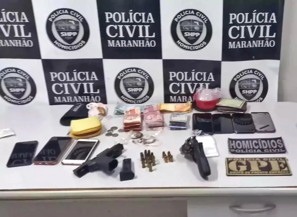 Menina de 8 anos é flagrada com drogas e arma na cintura em Timon; mãe foi presa