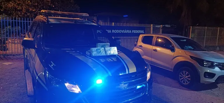 Homem alega fome para escapar da PRF, mas é flagrado com 5 kg de cocaína no Piauí