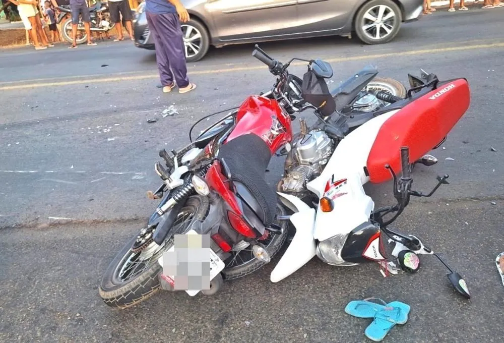 Mulher morre e filho de 8 anos fica ferido após colisão entre motocicletas na BR 343, em Lagoinha do Piauí