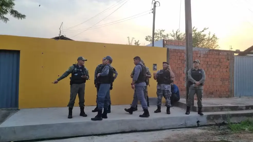 Sargento da PM do Piauí é baleado por policial do Maranhão durante discussão na porta de casa