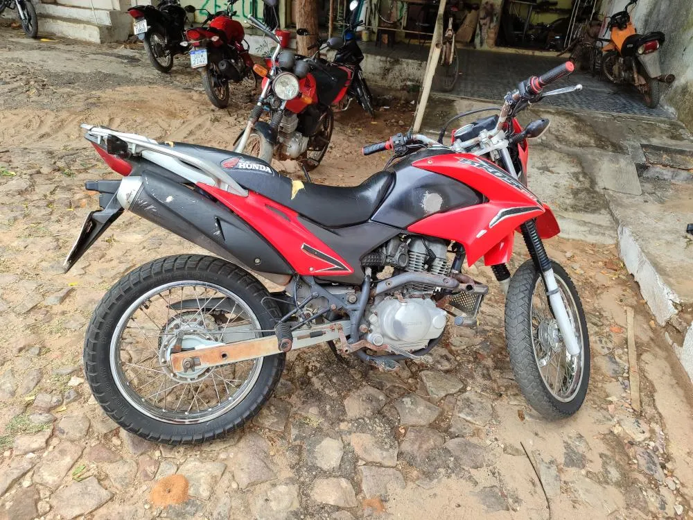 Motocicleta roubada em Amarante é recuperada pela Polícia Militar em Nazaré do Piauí