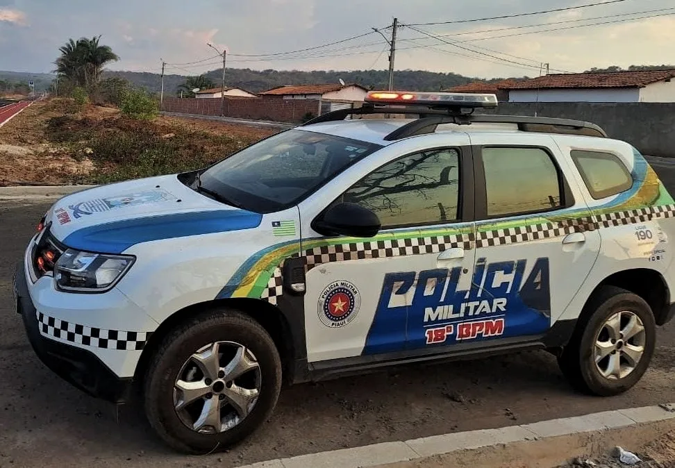 Corpo de um homem é encontrado em estado de putrefação dentro de córrego em Água Branca