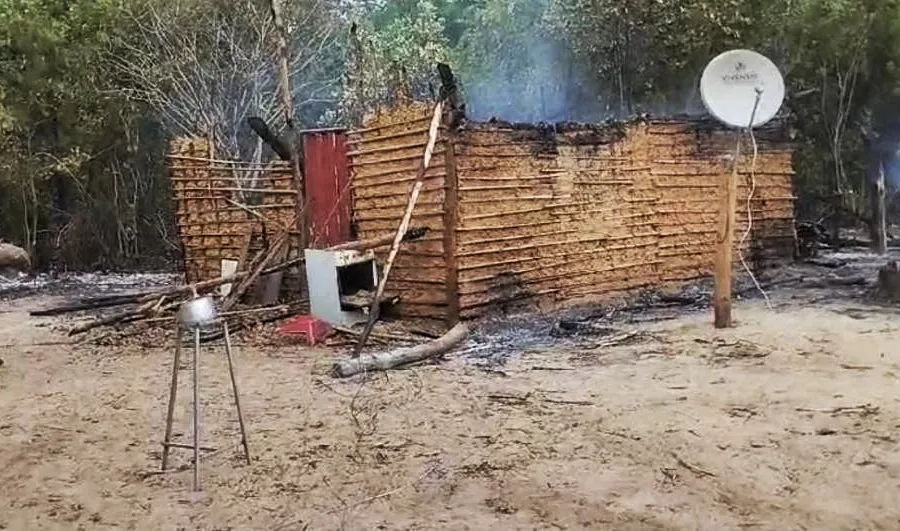 Homem ateia fogo na residência da ex-companheira em Angical do Piauí após não aceitar fim do relacionamento