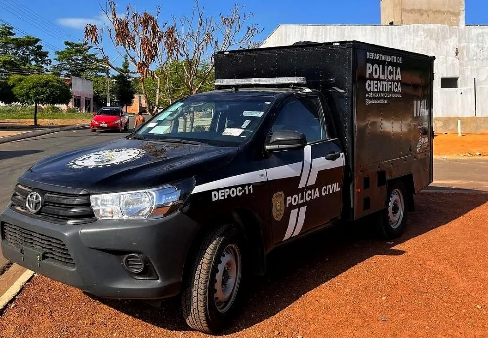 Criança de dois anos morre eletrocutada após carro colidir em poste e fiação cair em Floriano