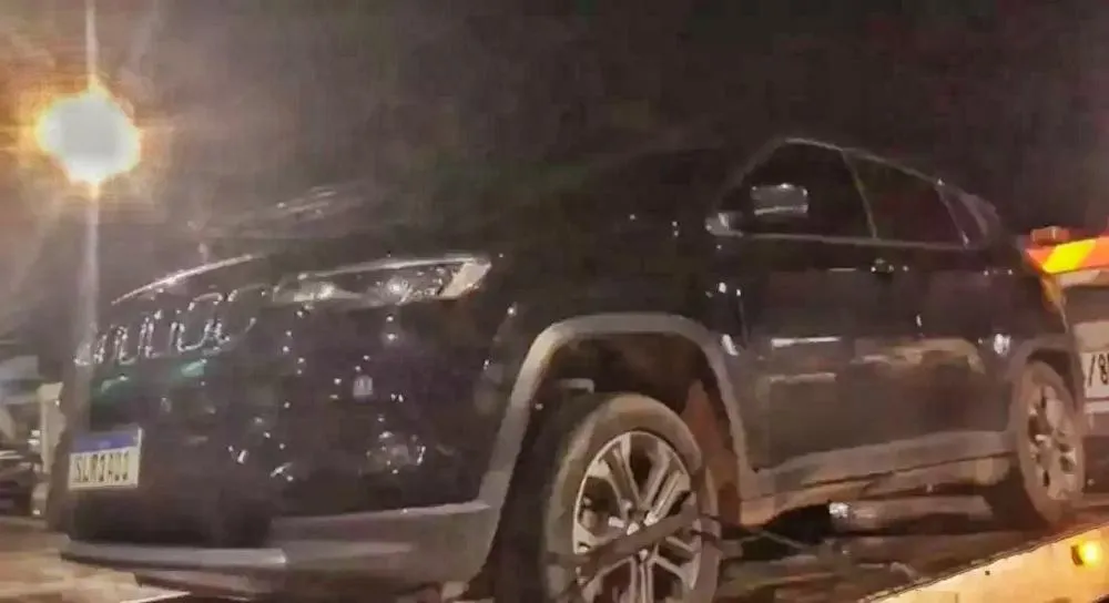 Veículo apreendido avaliado em R$ 200 mil é furtado em frente a DP em Teresina