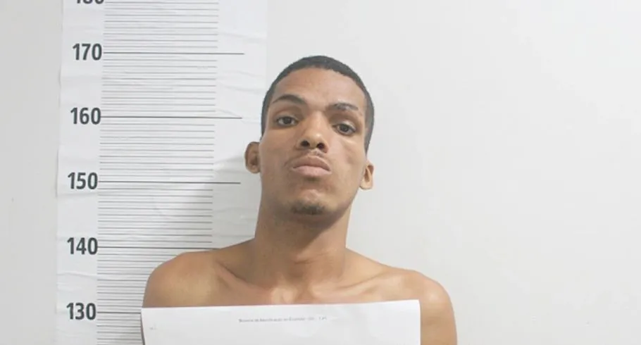 Homem é preso duas vezes em 24h por perseguir e ameaçar ex-companheira no Shopping Rio Poty
