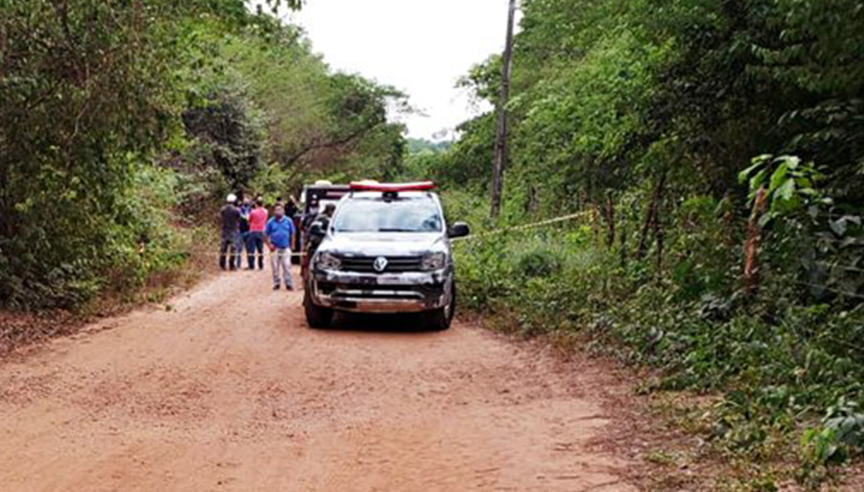 Jovem é morto com 30 tiros em uma estrada vicinal de Teresina