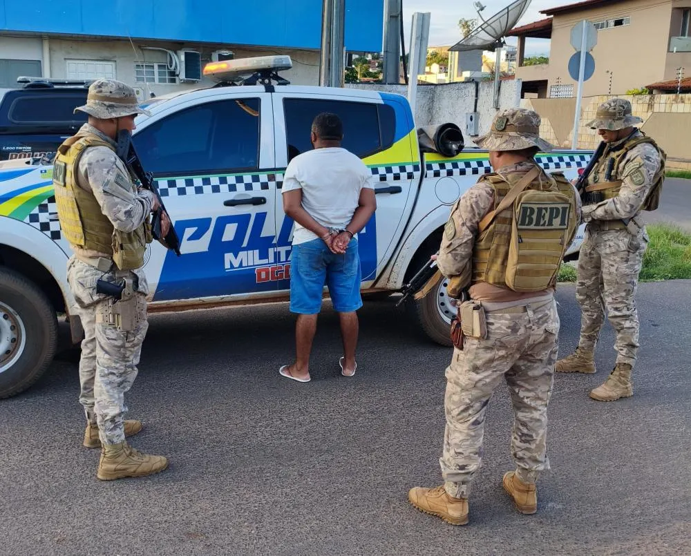 Polícia prende homem por manter ex-companheira em cárcere privado e apreende drogas no interior do Piauí