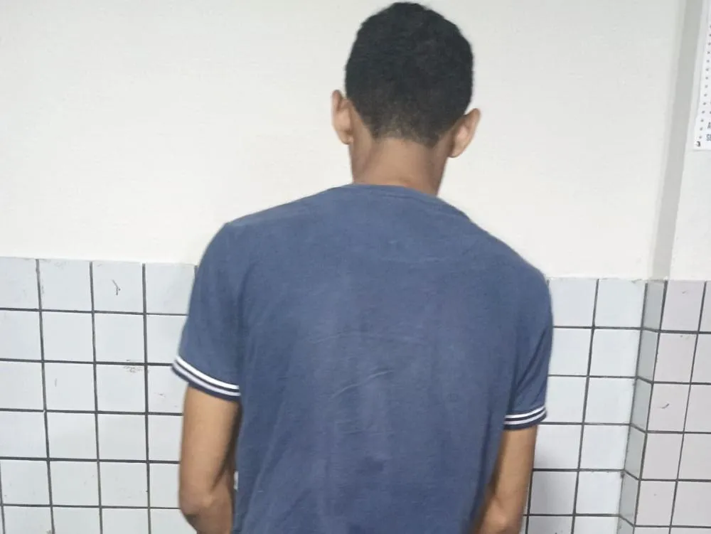 PM prende homem com mandado em aberto por roubo em Teresina; rompeu tornozeleira eletrônica