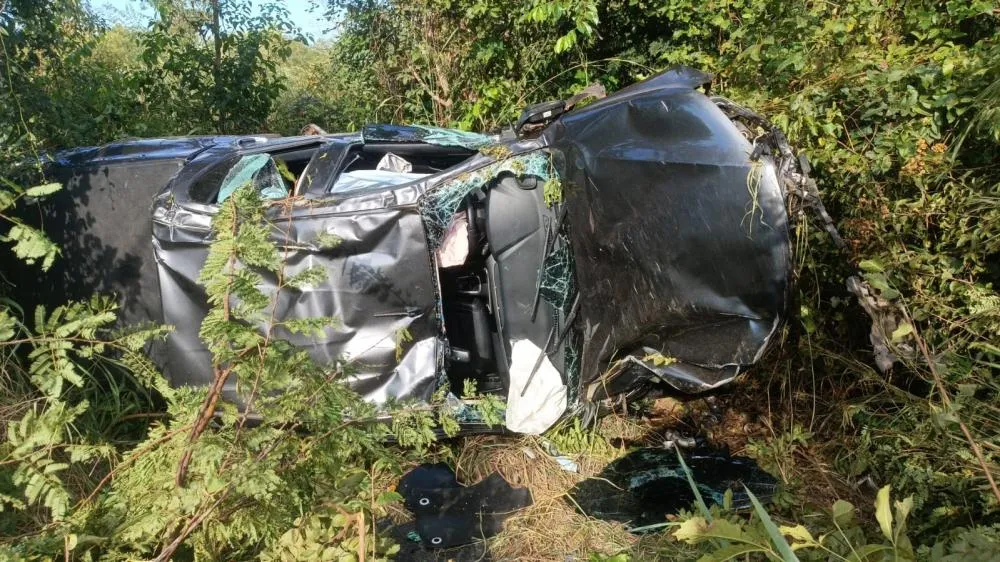 Acidente entre duas caminhonetes e um caminhão-baú deixa feridos na BR-343 entre Regeneração e Angical do Piauí