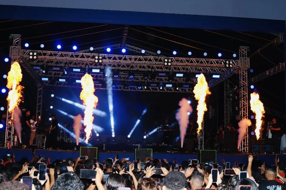 Show de Maria Marçal reúne multidão em noite de fé e celebração em Água Branca
