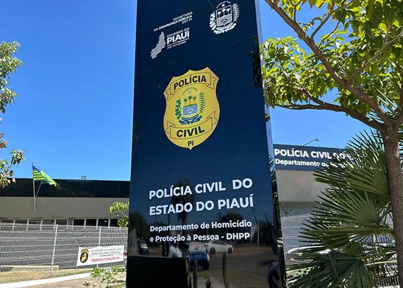 Facção criminosa invade velório e efetua disparos contra corpo de mototaxista em Teresina