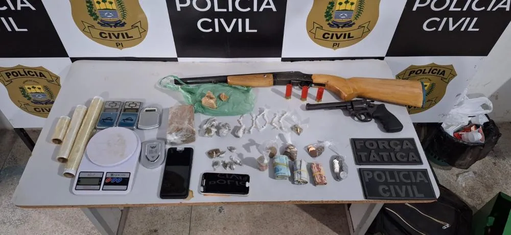 Polícia prende homem em flagrante e apreende armas, drogas e dinheiro em Regeneração