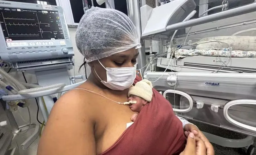 Jovem de 23 anos dá à luz quadrigêmeos em Salvador e maternidade lança campanha de doações para ajudar família