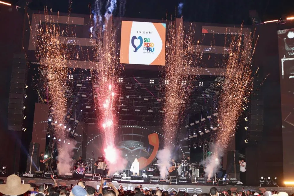 Grandes shows e multidão marcam encerramento do Festeja São Pedro do Piauí 2025