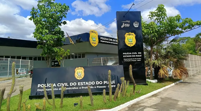 Homem é morto a facadas pela própria irmã ao tentar agredir a mãe em Teresina