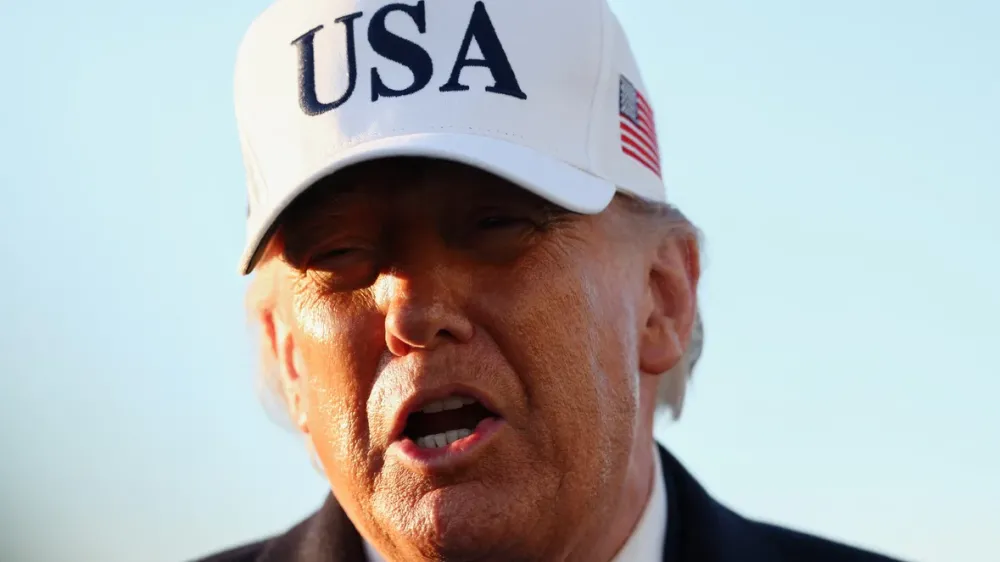 Trump Ameaça Tomar Ilha de Kharg e “Zerar” Exportações de Petróleo do Irã
