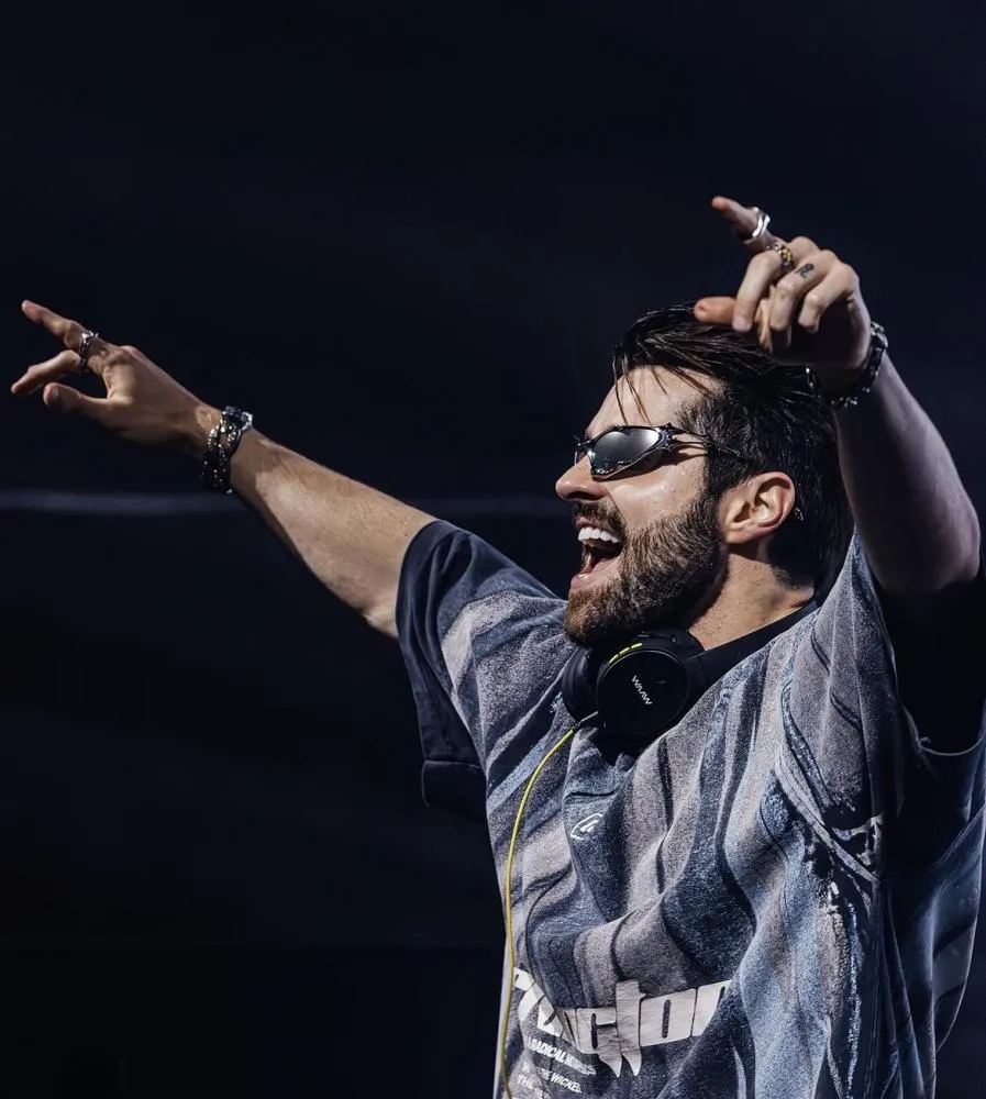 Teresina recebe turnê de Alok com show de drones 