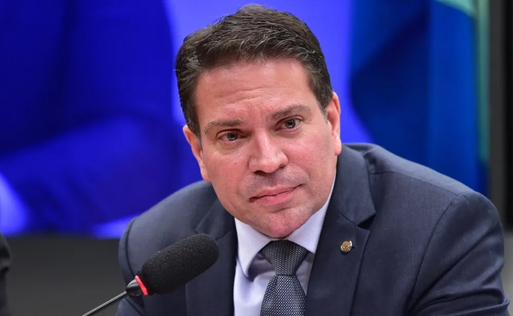 Ex-deputado Alexandre Ramagem é detido nos EUA e aguarda extradição