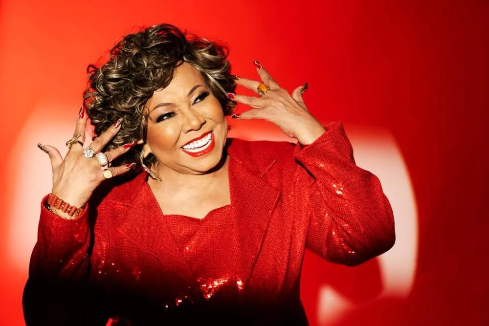 Alcione celebra 50 anos de carreira com show em Teresina