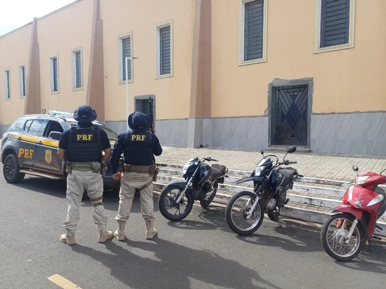 PRF recupera 9 veículos irregulares no feriado