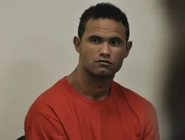Viagem ilegal faz goleiro Bruno voltar para a prisão no Rio