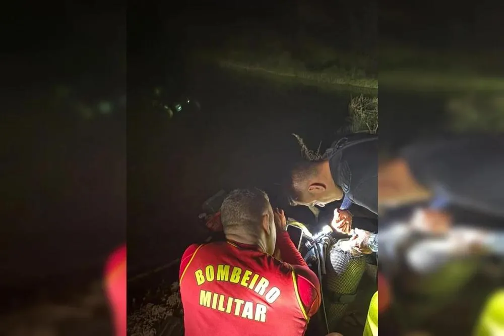 Pai, filhos e amigo morrem após carro cair no Lago Corumbá IV em Goiás