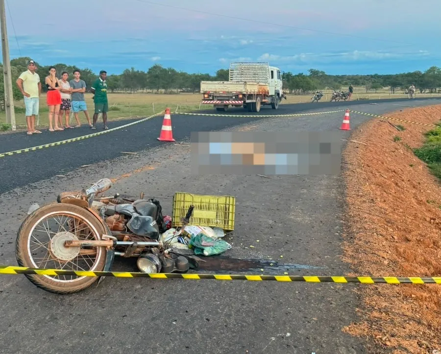 Motociclista morre em acidente com caminhão no dia do próprio aniversário