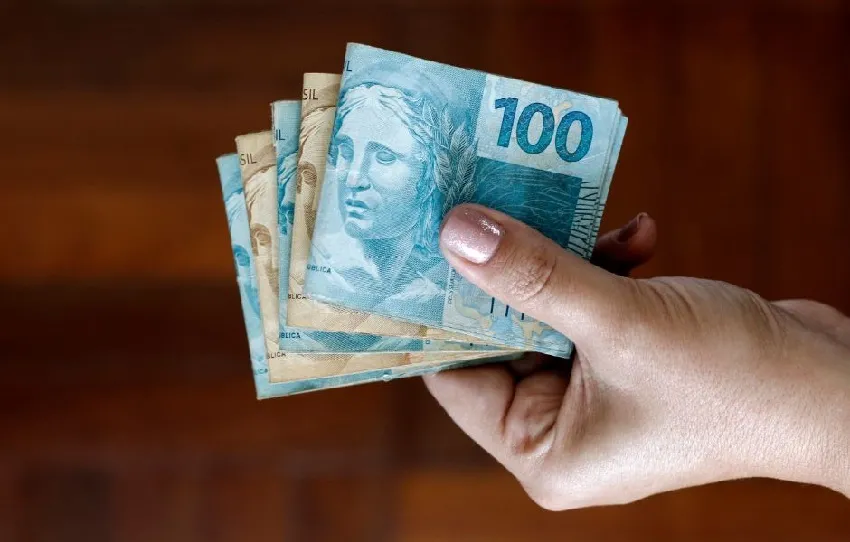 Mulher finge ajuda e desvia aposentadoria de idosos no sul do Piauí