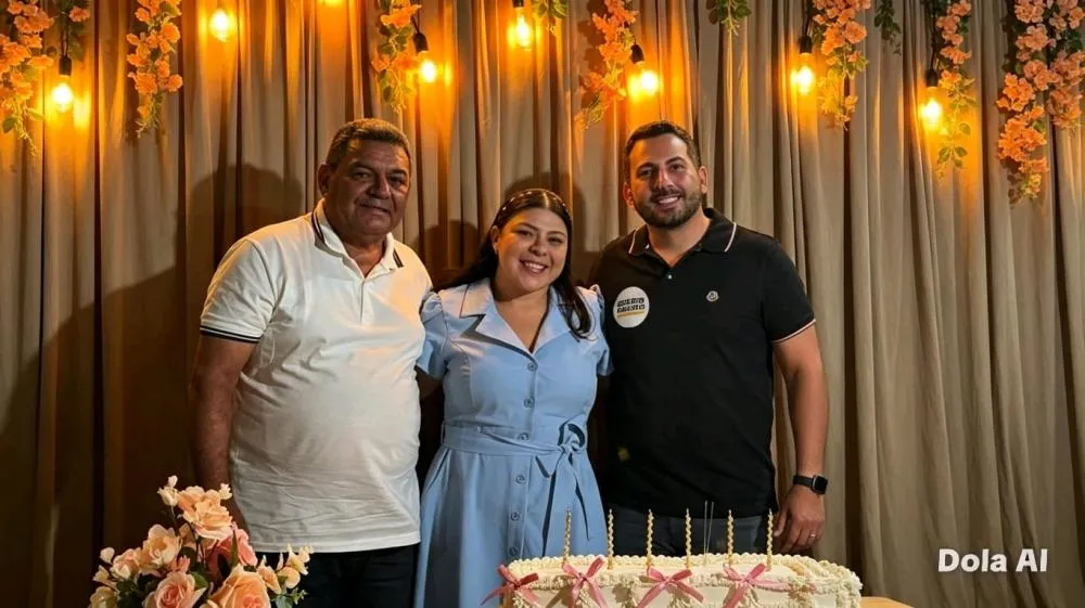 Breno Macedo prestigia aniversário e lançamento de livro em Guadalupe