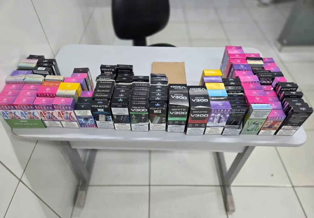 Polícia Civil prende jovem comercializando vapes ilegais em shopping de Timon