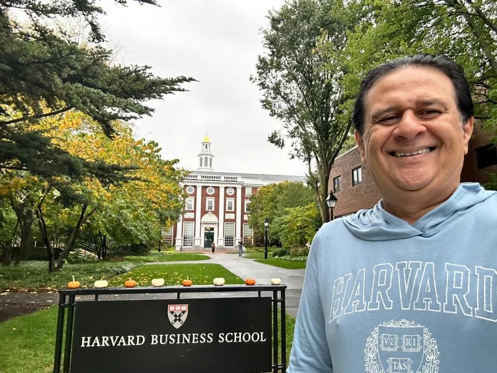 Em visita histórica a Harvard, professor piauiense busca experiências para o empreendedorismo